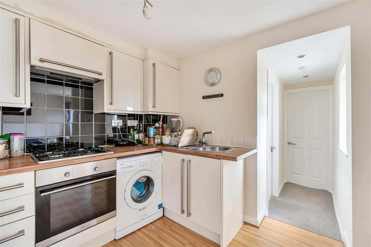 Filton Avenue, Filton, BS34, photo 4