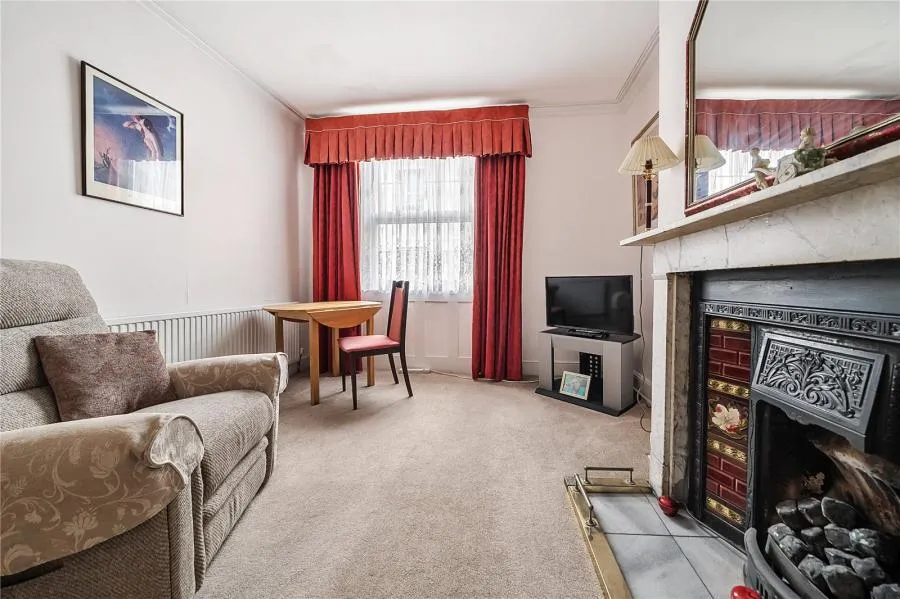 Russell Street, Windsor, SL4, photo 13