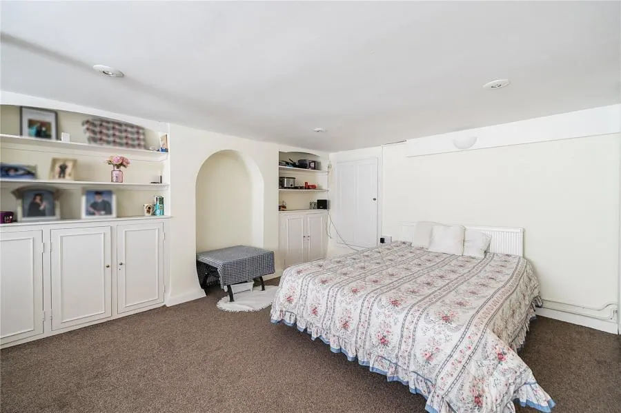 Russell Street, Windsor, SL4, photo 6
