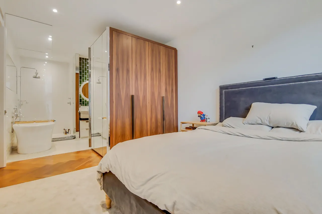 Apartment A43, Capital Building, Embassy Gardens, 8 New Union Square, London, photo 10