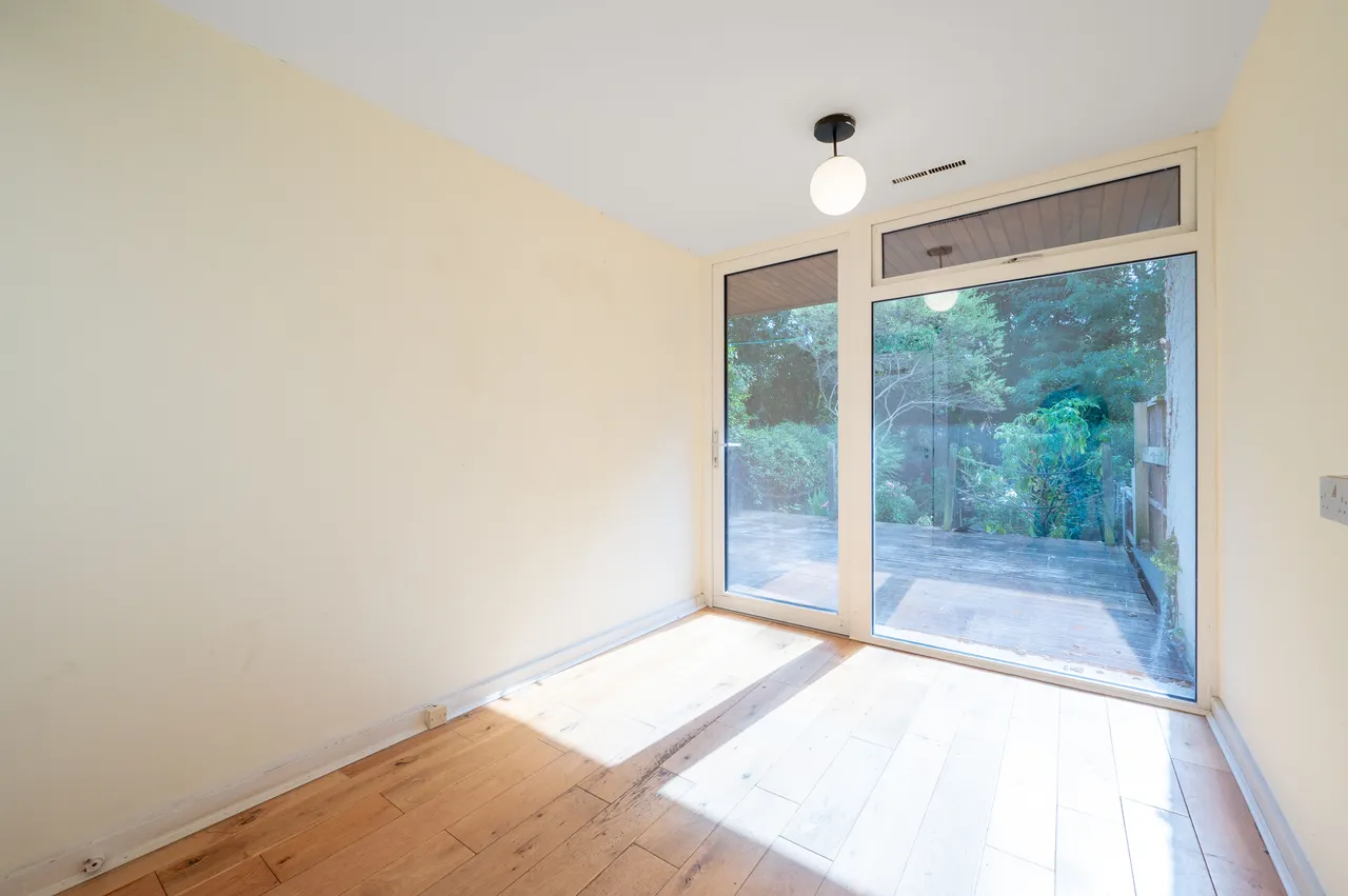 106 Holders Hill Road, London, photo 8
