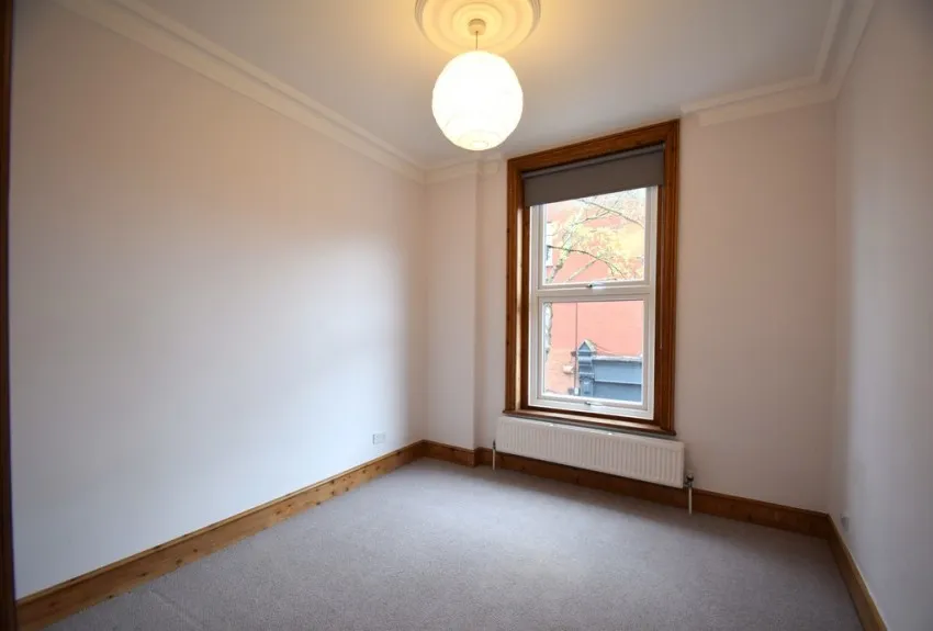 Chiswick High Road, W4, photo 10