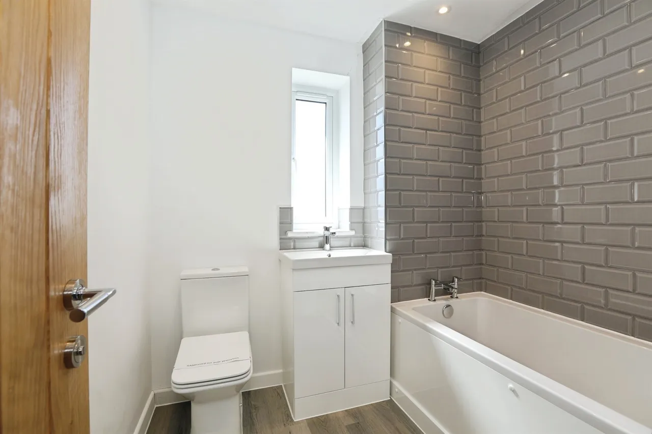 Hilders Farm Close, Crowborough, TN6, photo 12