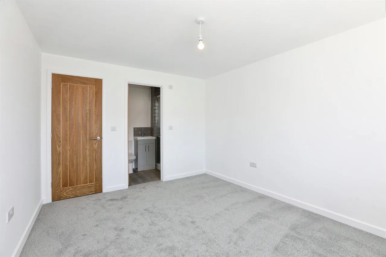 Hilders Farm Close, Crowborough, TN6, photo 9