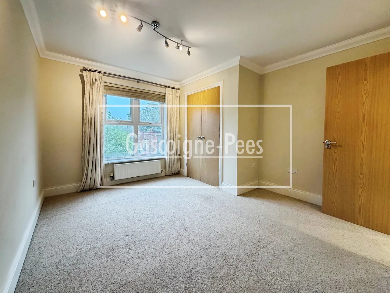 Wormley, GU8, photo 7