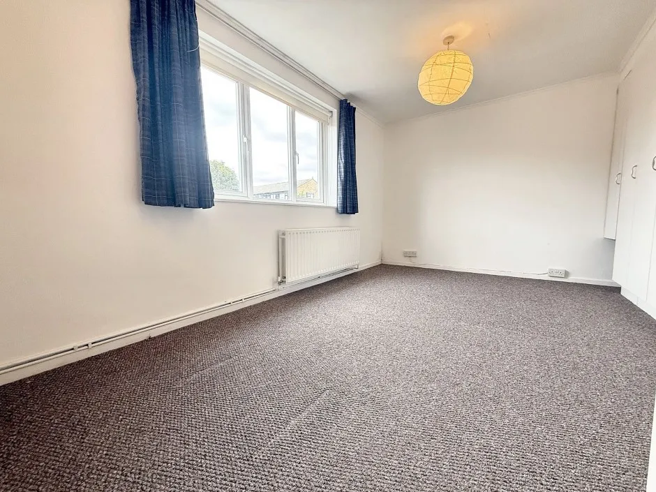 Burness Close, Uxbridge, UB8, photo 3