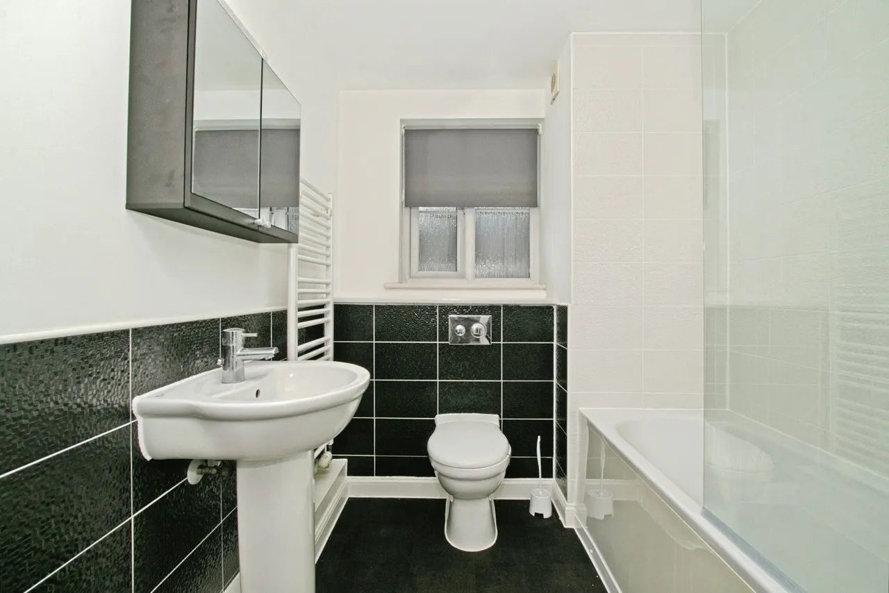 Trelowen Drive, Penryn, TR10, photo 12
