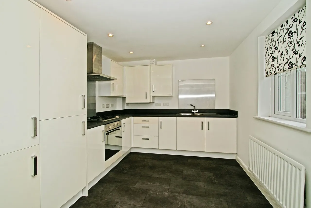 Trelowen Drive, Penryn, TR10, photo 2