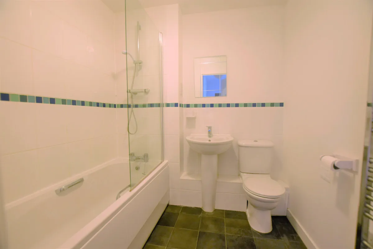 Quayside Drive, Colchester, Essex, CO2 8GN, photo 6