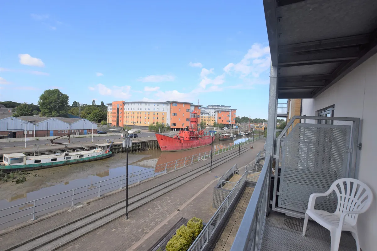 Quayside Drive, Colchester, Essex, CO2 8GN, photo 7
