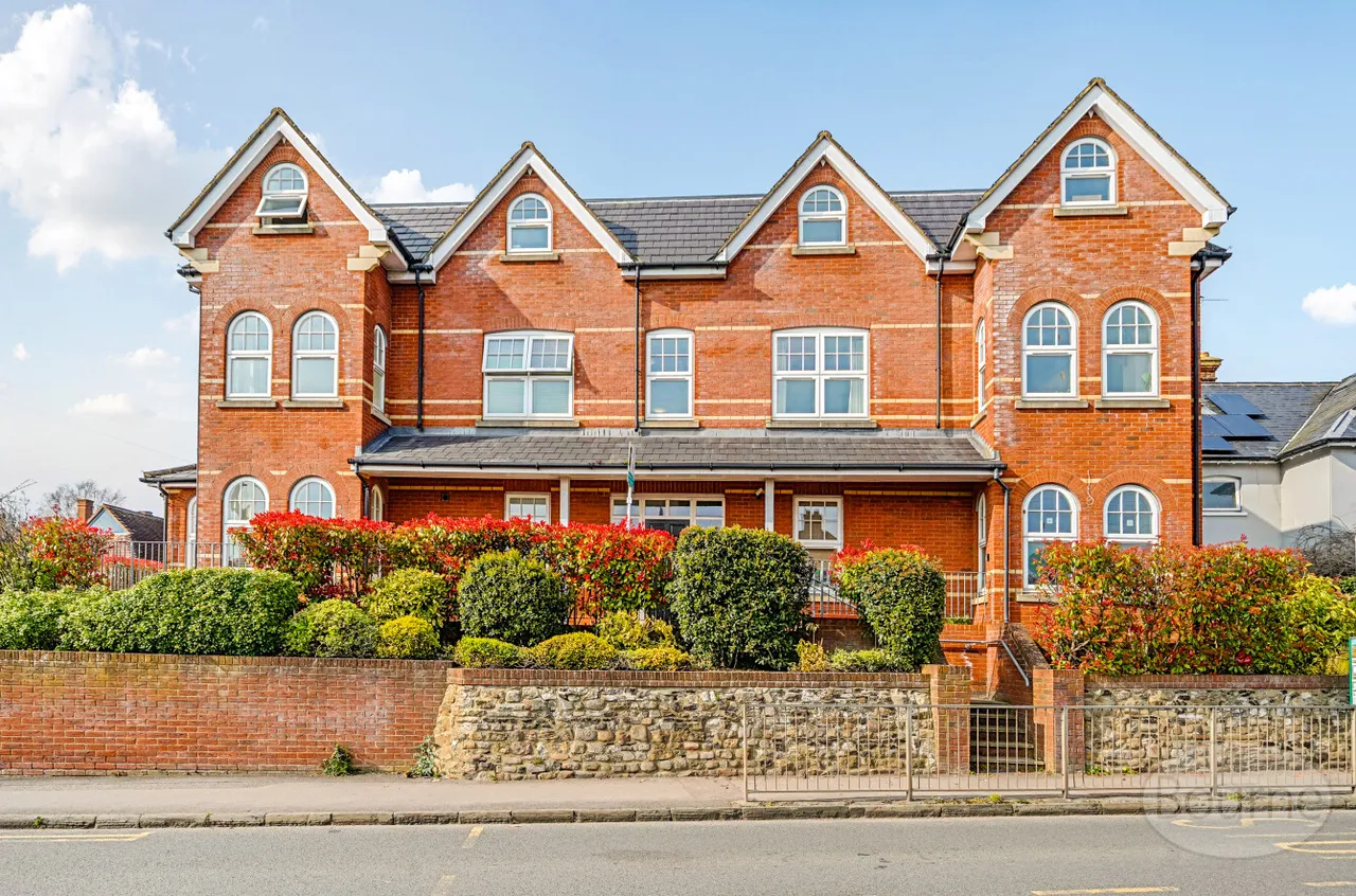 Hale Road, Farnham, GU9, photo 12