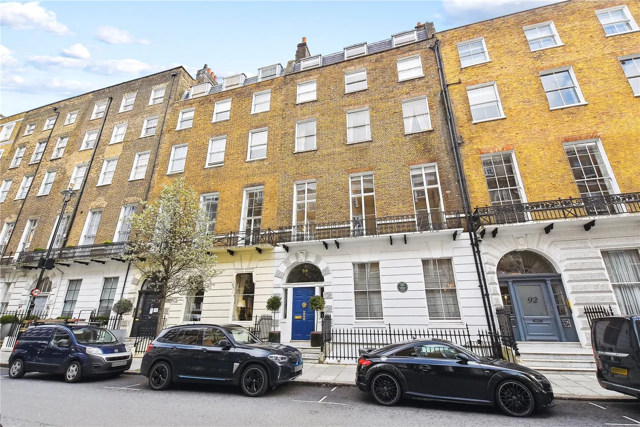 1 bed flat for sale, Harley Street, London, W1G
