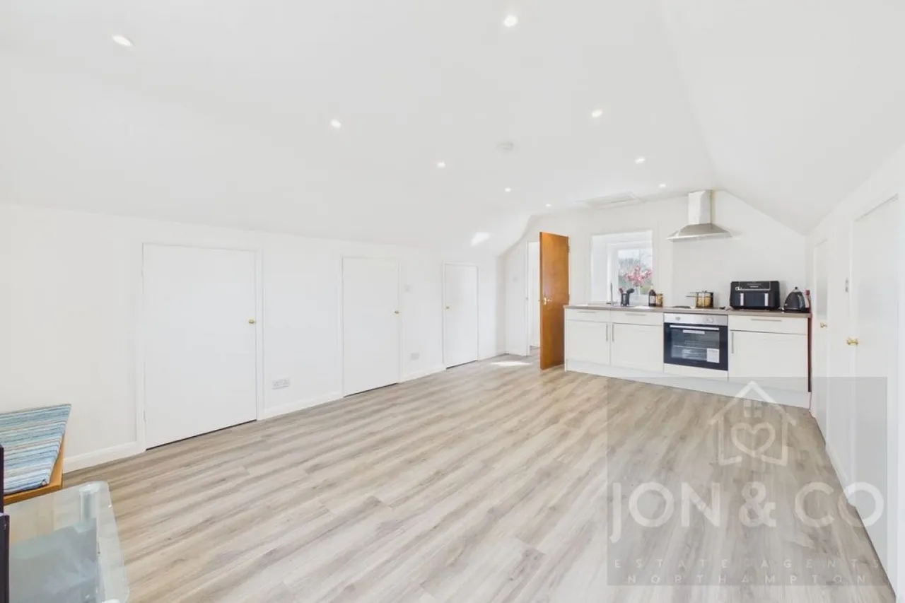 West Street, Moulton, NN3, photo 24