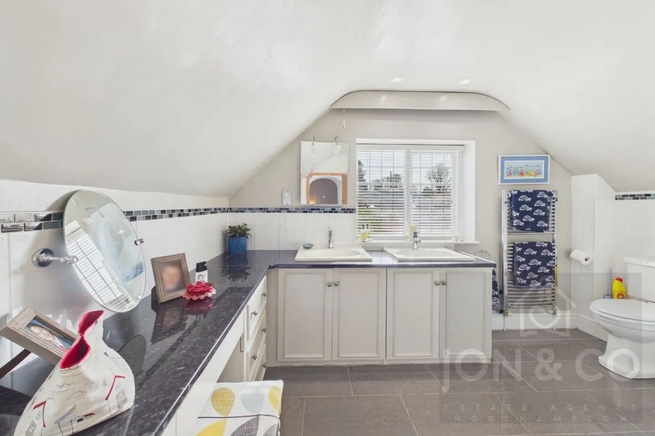 West Street, Moulton, NN3, photo 15