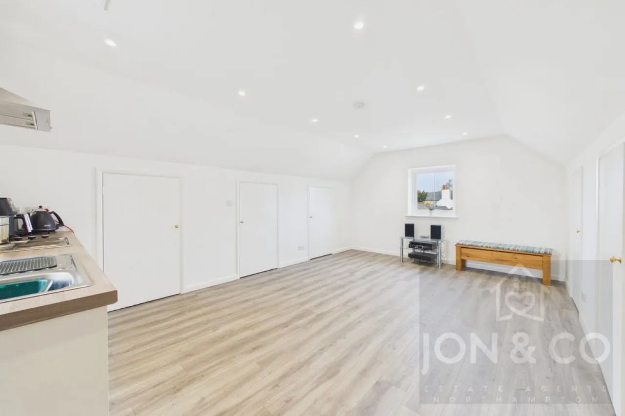 West Street, Moulton, NN3, photo 23