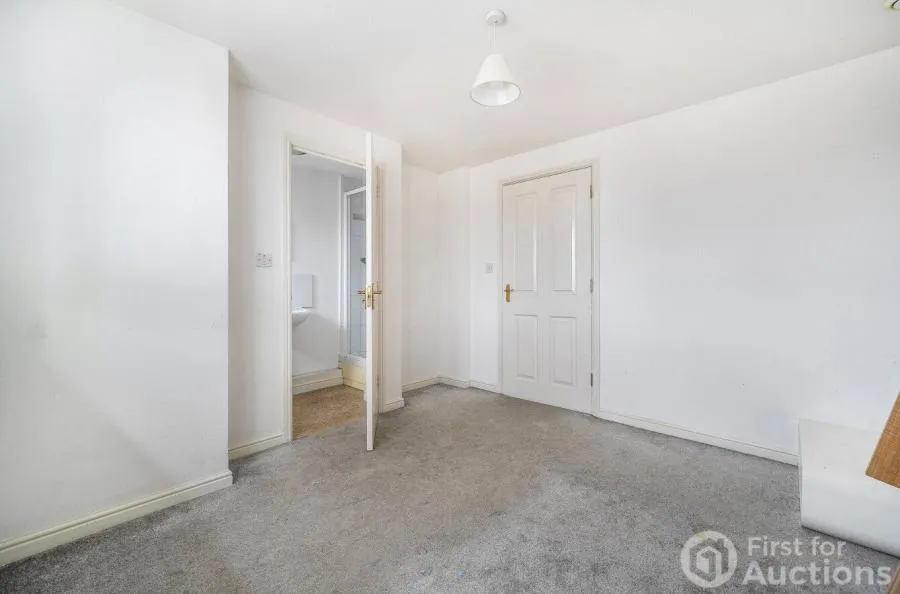 Saltash Road, Swindon, SN2, photo 8