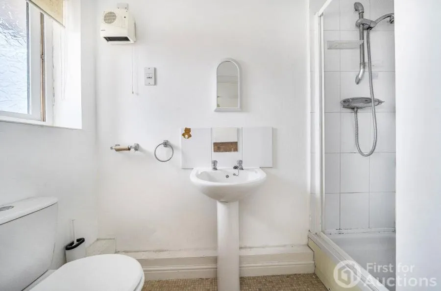 Saltash Road, Swindon, SN2, photo 12