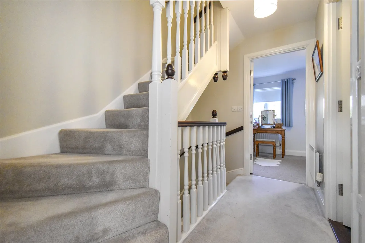 Rhyll Gardens, Aldershot, Hampshire, GU11 3UA, photo 8