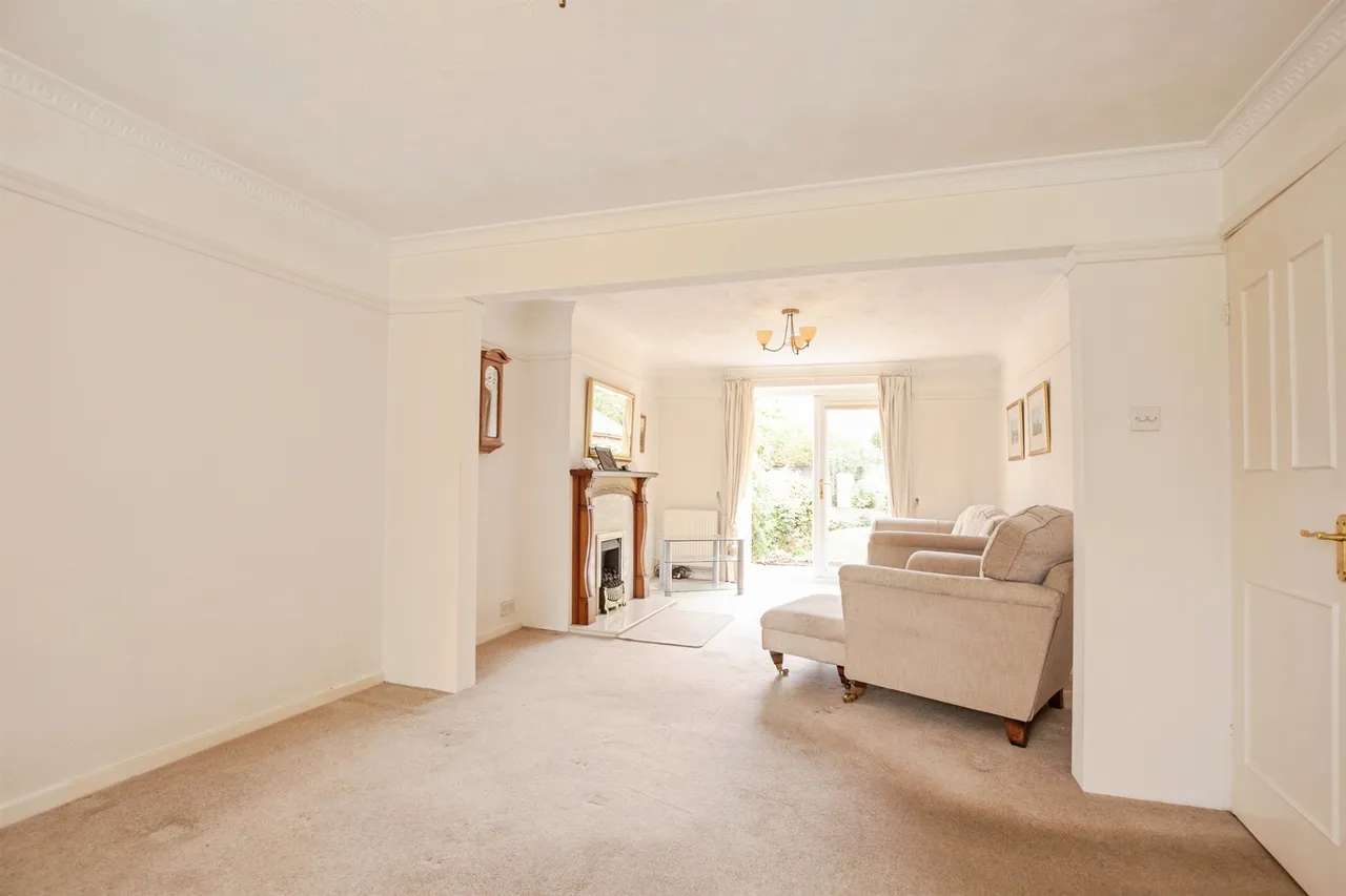 Chanctonbury Road, Burgess Hill, RH15, photo 7