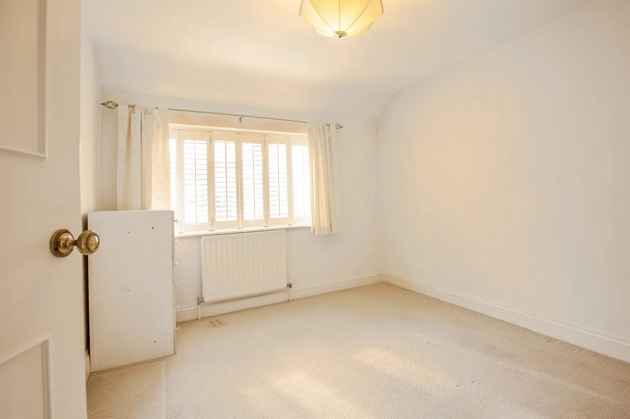 Chanctonbury Road, Burgess Hill, RH15, photo 17