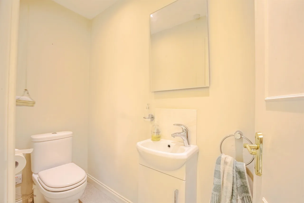 Chanctonbury Road, Burgess Hill, RH15, photo 6