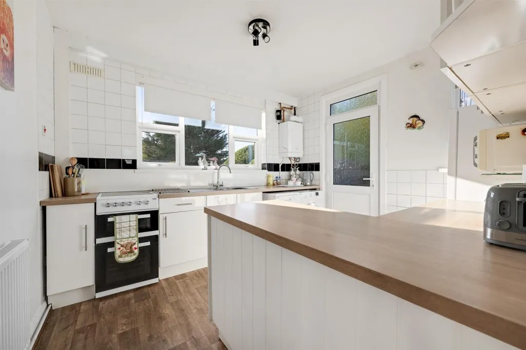 Westmount Road, SE9, photo 4