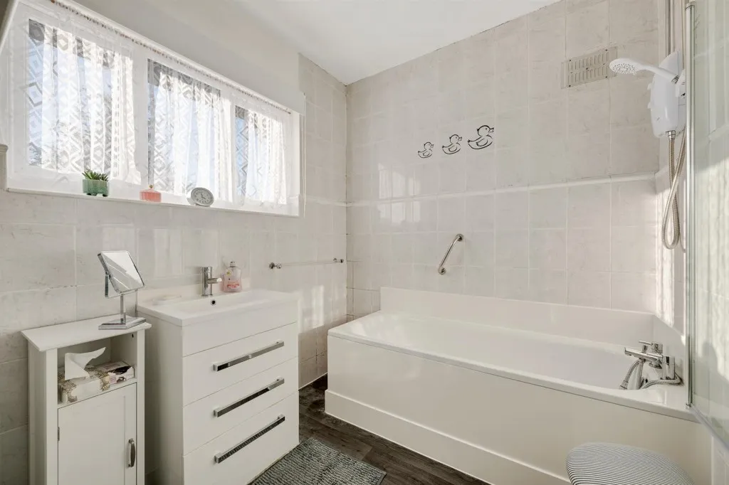 Westmount Road, SE9, photo 8
