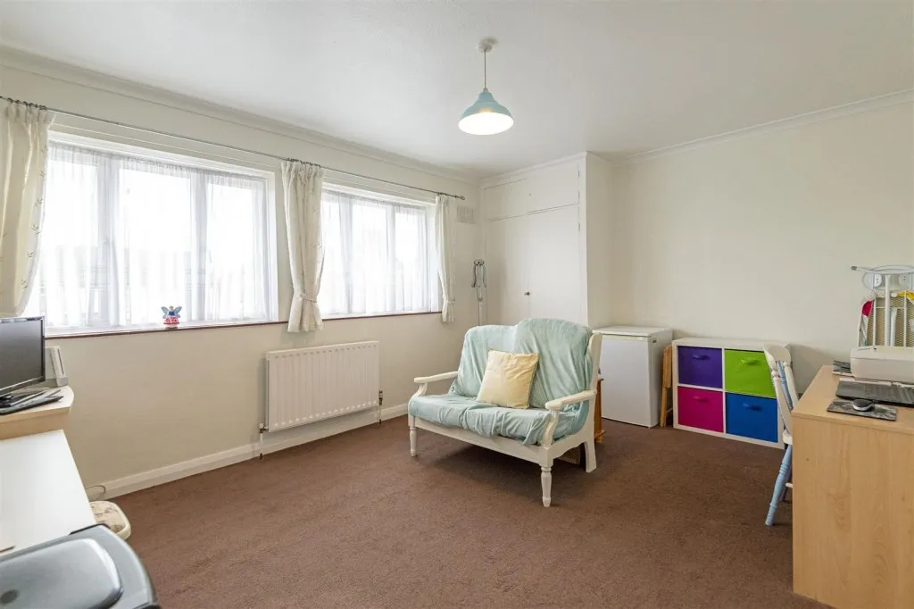 Westmount Road, SE9, photo 5