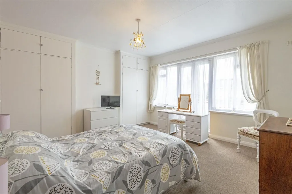 Westmount Road, SE9, photo 6
