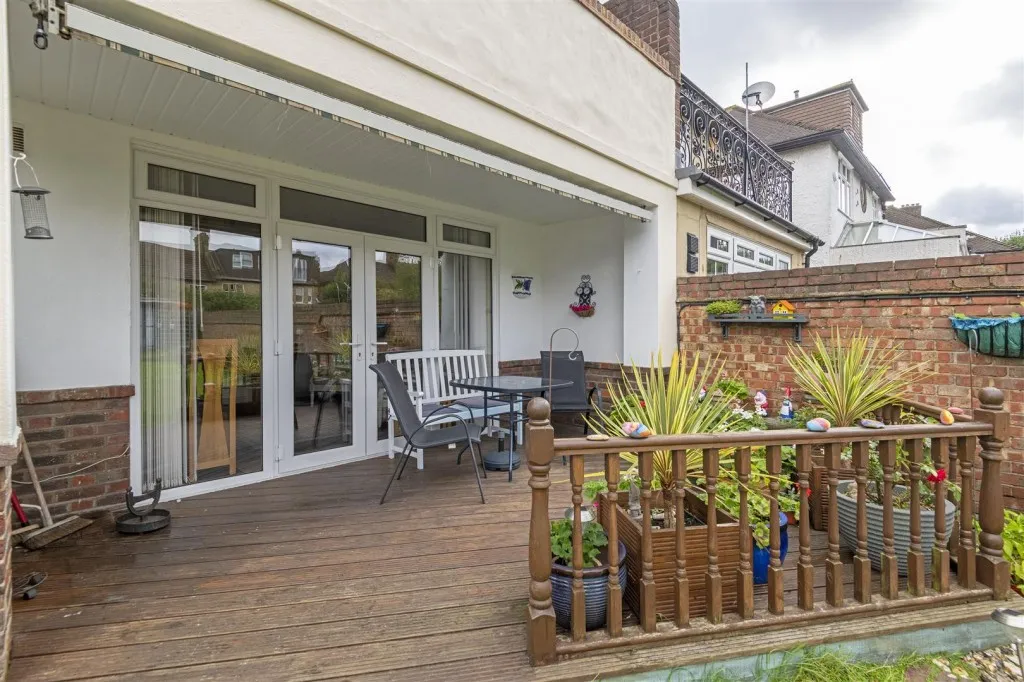Westmount Road, SE9, photo 12