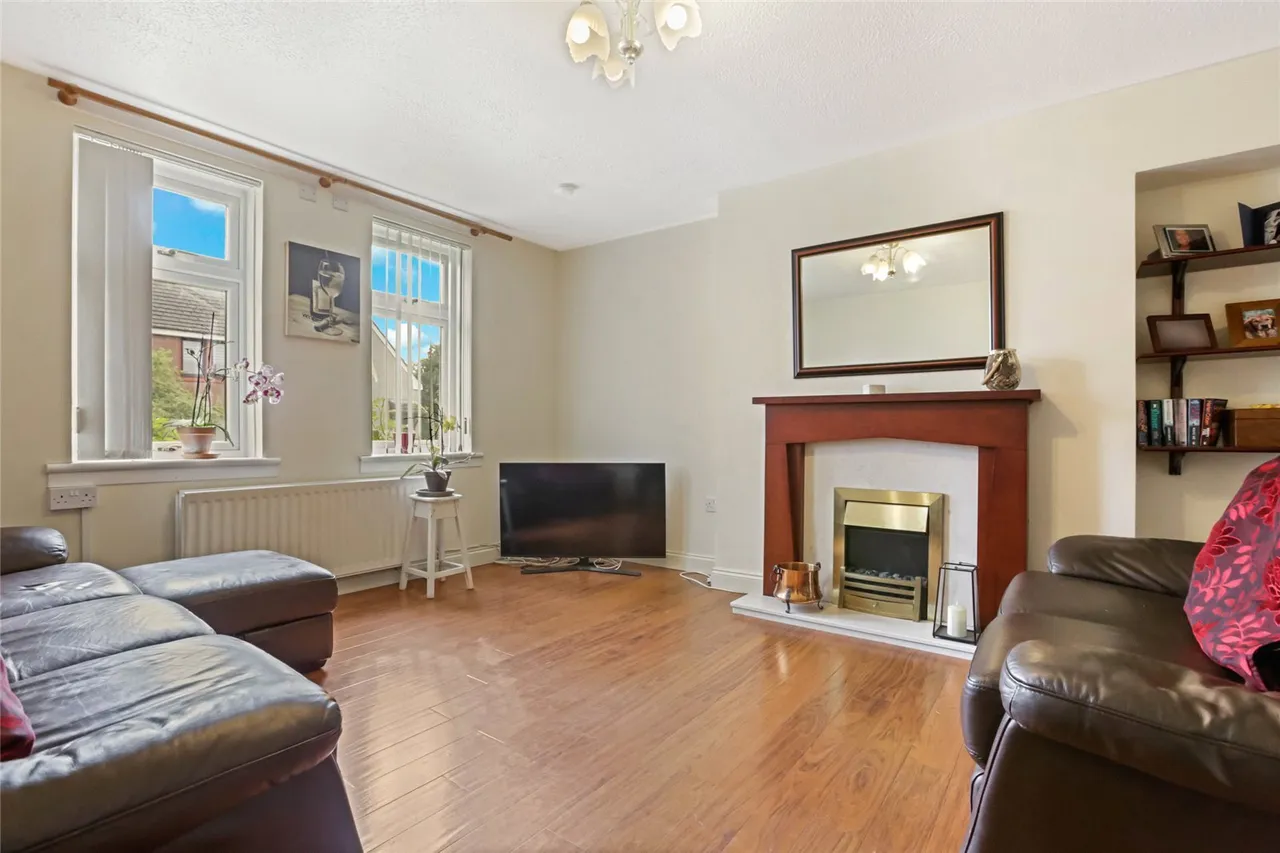 Burnside Crescent, Blantyre, Glasgow, South Lanarkshire, G72, photo 2