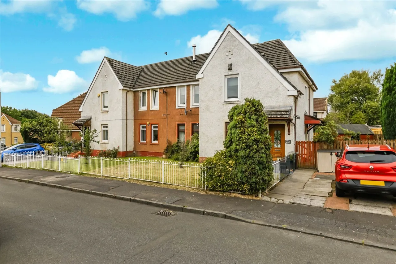 2 bed flat for sale — Burnside Crescent, Blantyre, Glasgow, South Lanarkshire, G72