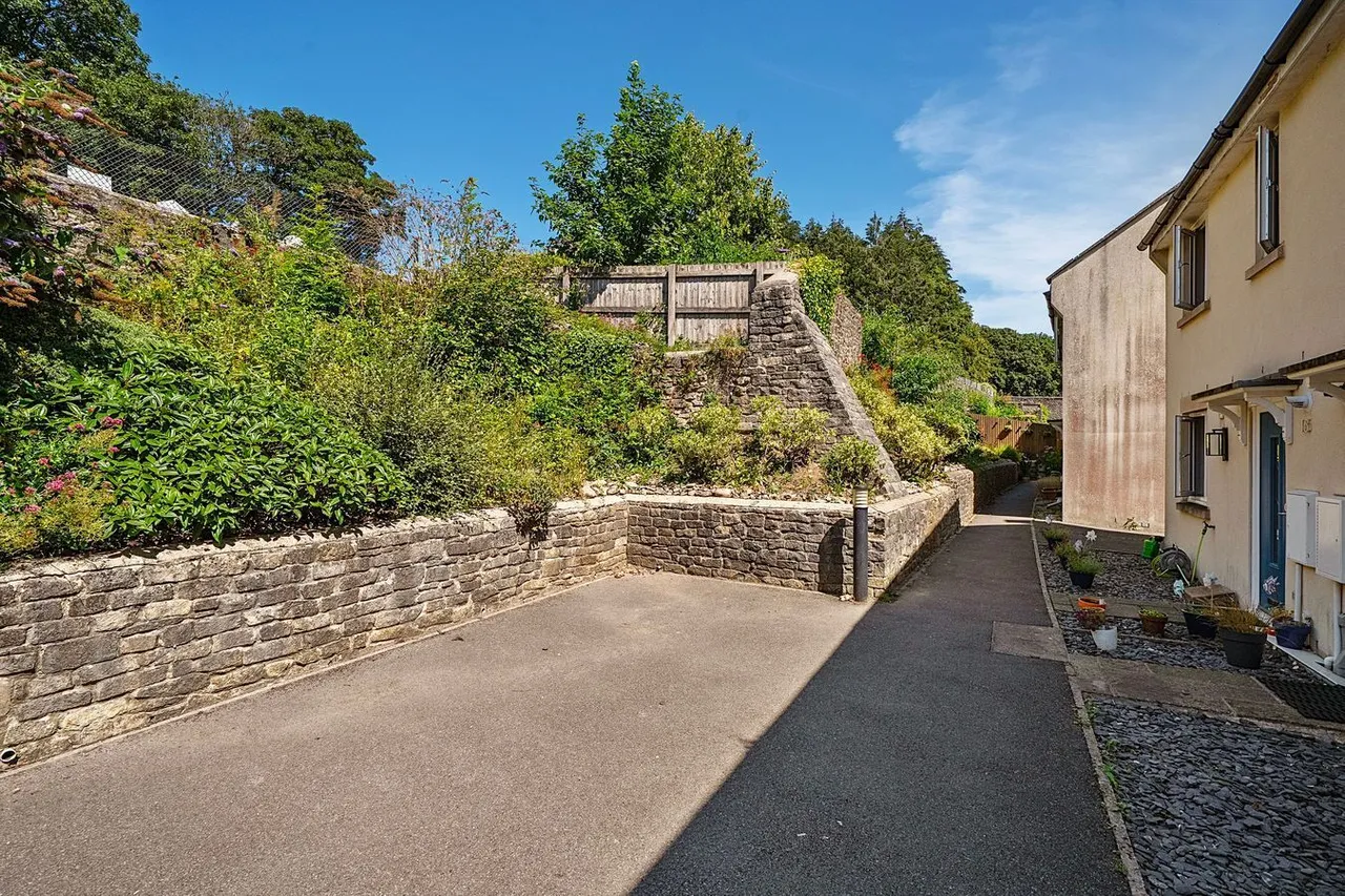 York Mews, Shepton Mallet, BA4, photo 11