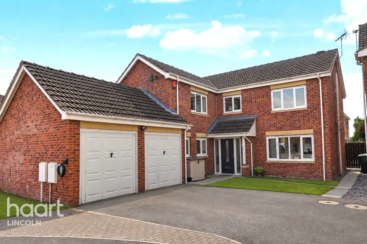 5 bed house for sale, Richmond Drive, North Hykeham, LN6