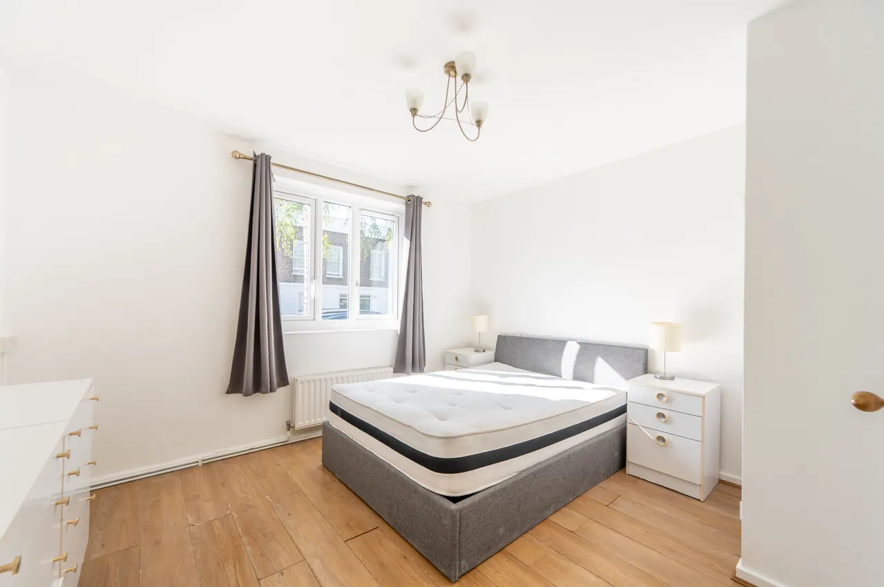 2 Barkis House, Henry Dickens Court, St Anns Road, London, photo 3