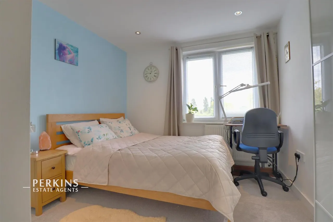 Waxlow Way, Northolt, UB5, photo 4