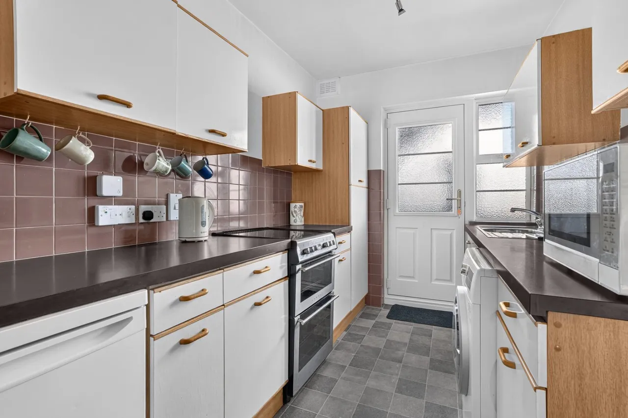 Upper Richmond Road West, London, SW14, photo 4