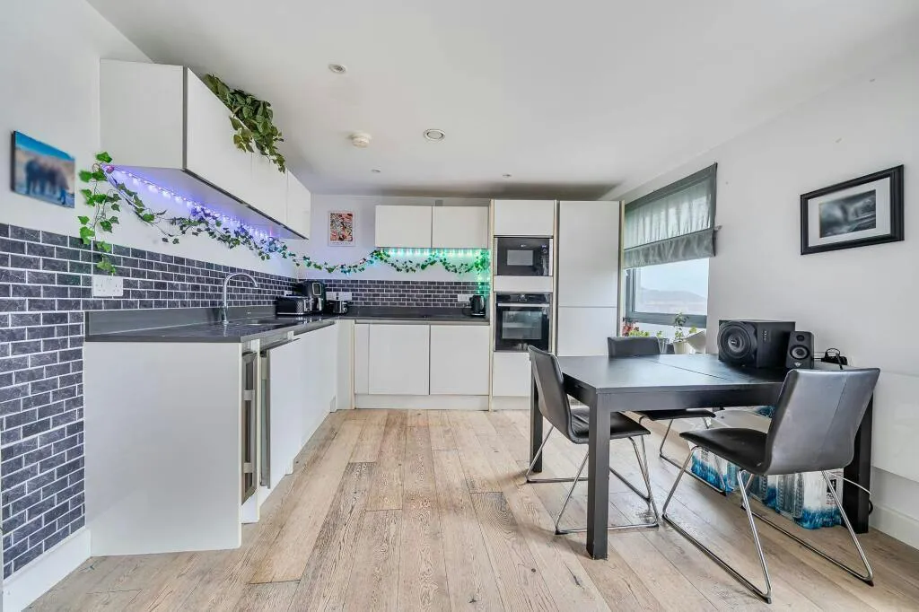 Royal Crescent Road, Royal Crescent Apartments, SO14, photo 2