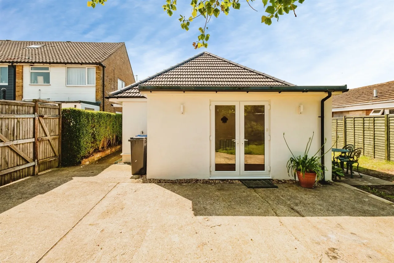Widewater Close, Lancing, BN15, photo 12