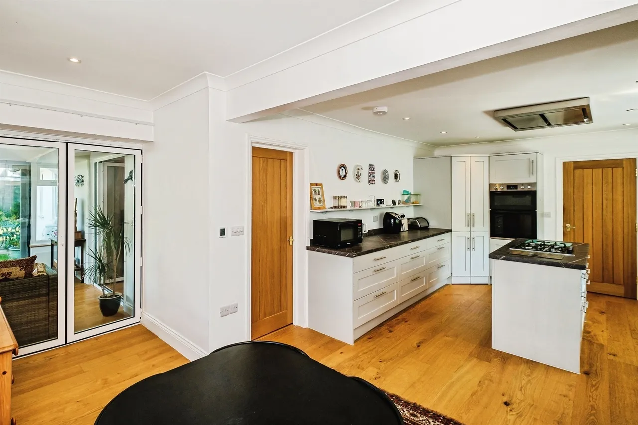 Widewater Close, Lancing, BN15, photo 6