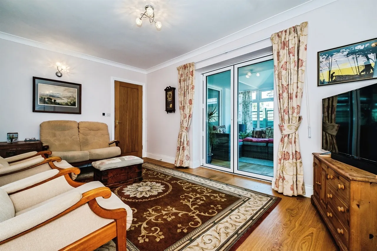Widewater Close, Lancing, BN15, photo 9