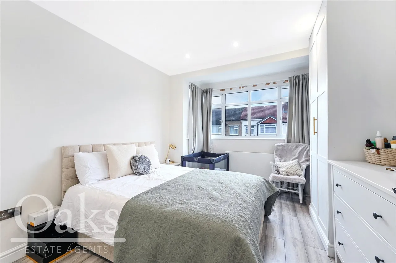 Runnymede Crescent, Streatham Vale, SW16, photo 7