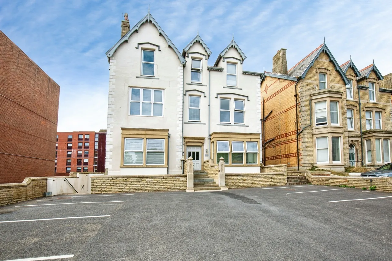 1 bed flat for sale, Clifton Drive North, Lytham St. Annes, FY8