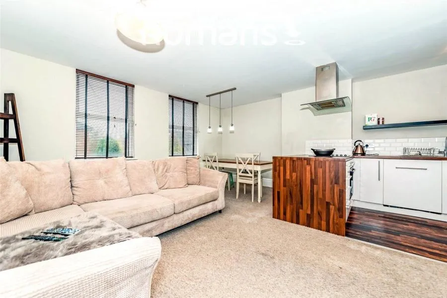 1 bed flat to rent, Peabody Road, Farnborough, GU14
