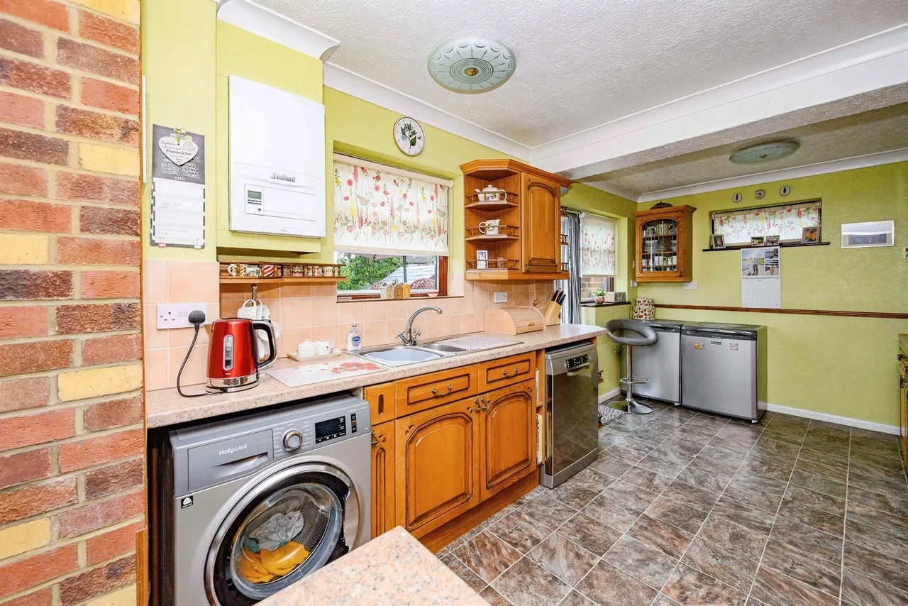 Lansdowne Close, Watford, WD25, photo 4