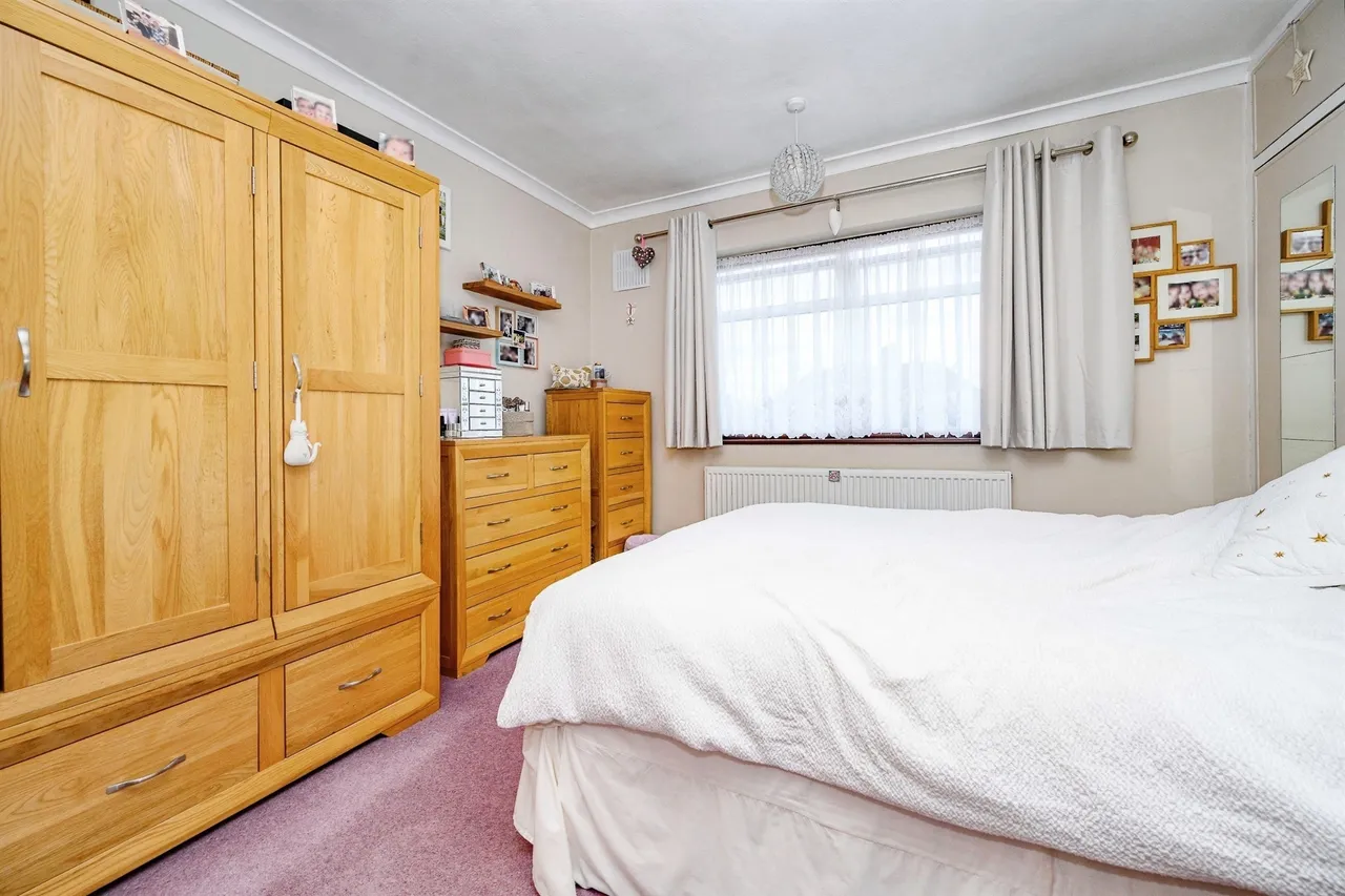 Lansdowne Close, Watford, WD25, photo 6