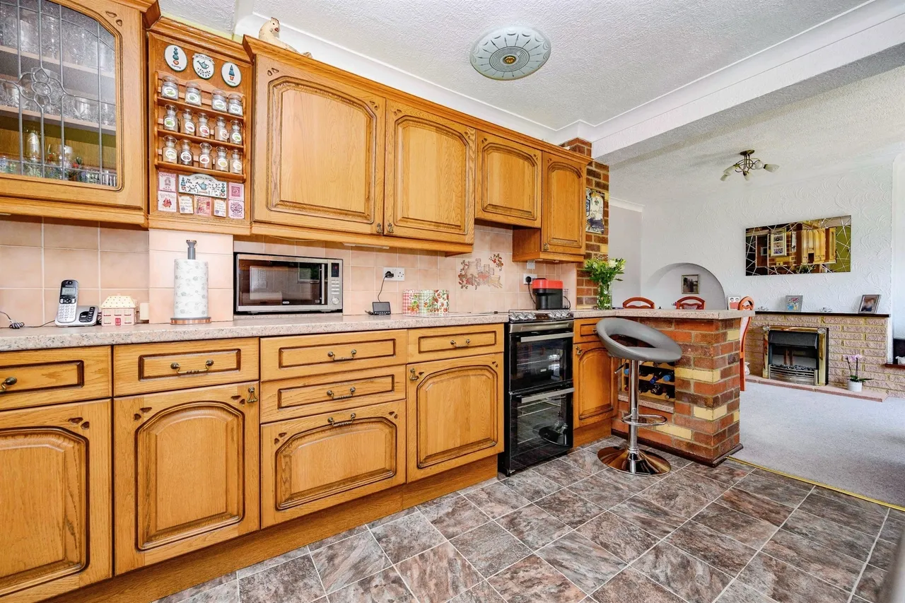 Lansdowne Close, Watford, WD25, photo 7