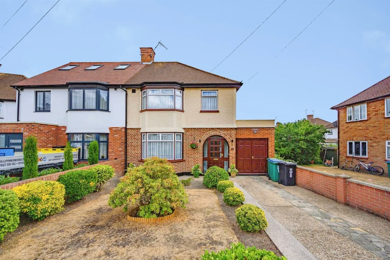 3 bed house for sale, Lansdowne Close, Watford, WD25