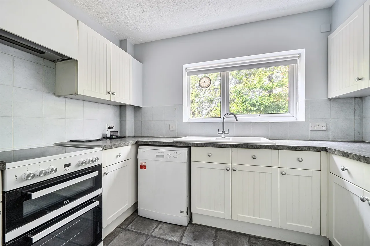 All Saints Avenue, Maidenhead, SL6, photo 2