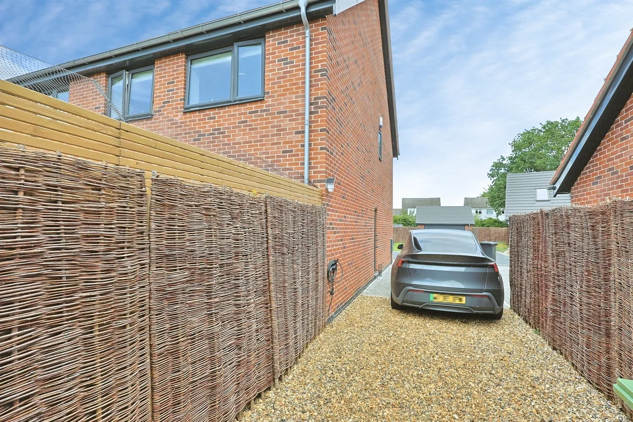 Ploughman Road, Swaffham, photo 2